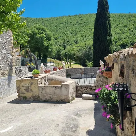 Casale Montanari Daire